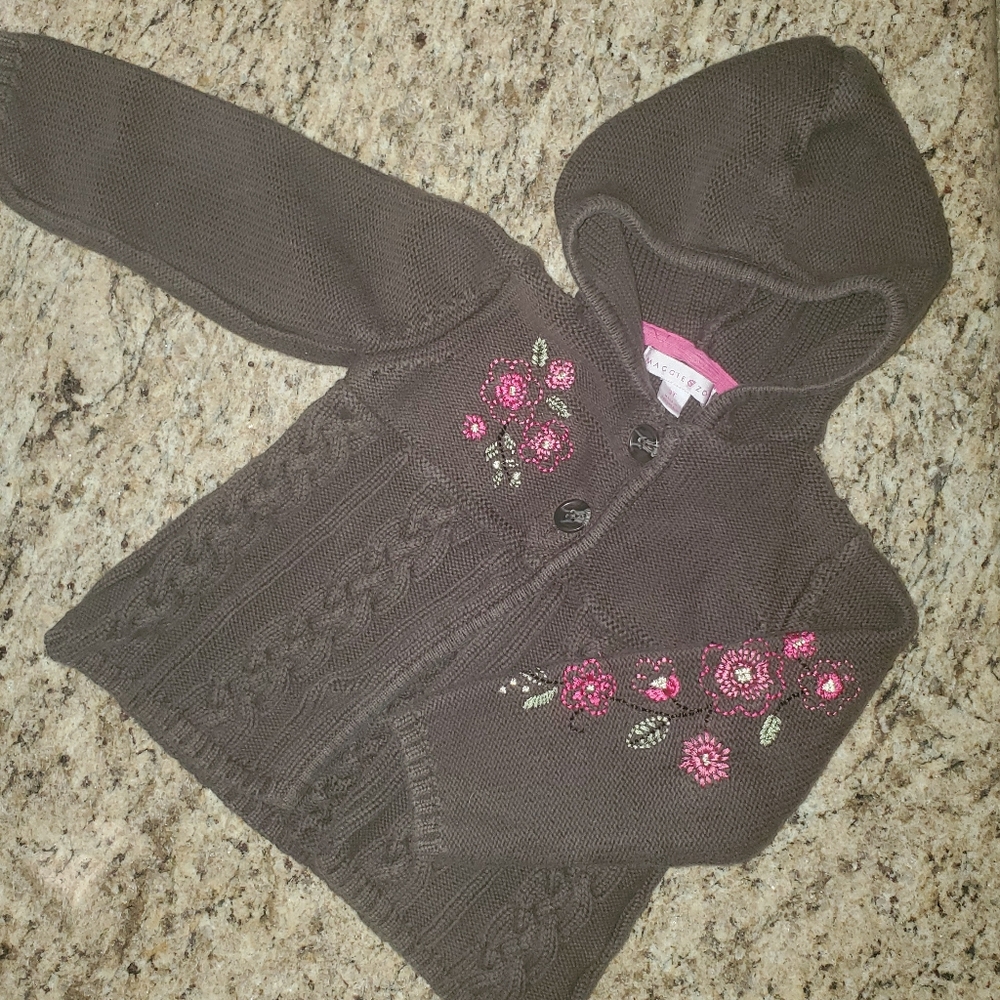 Maggie & Zoe Embroidered Cable Knit cardigan